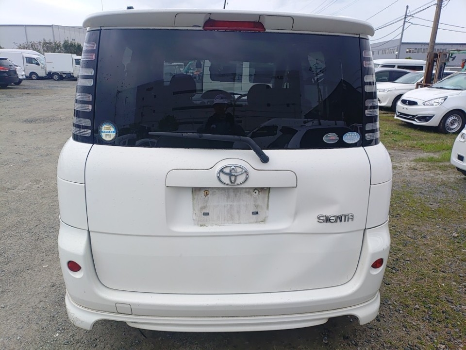 TOYOTA SIENTA