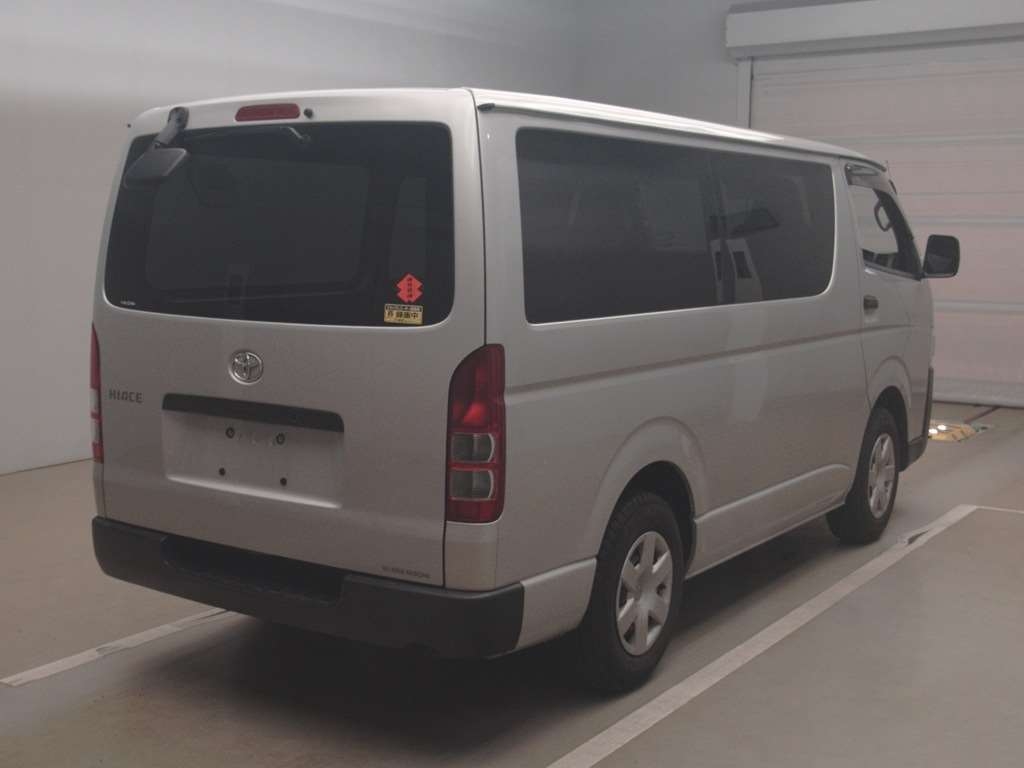 TOYOTA REGIUS ACE