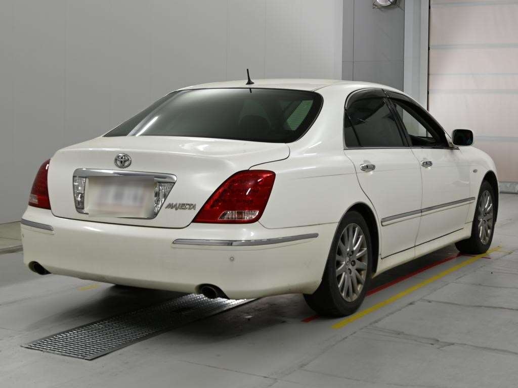 TOYOTA CROWN MAJESTA