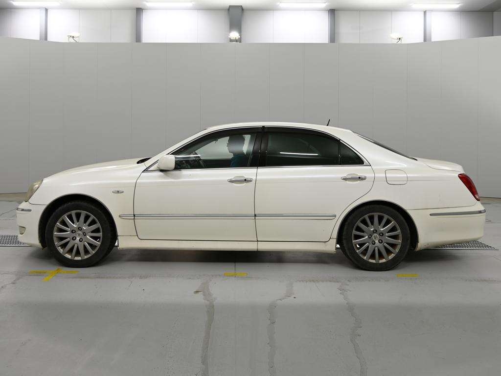TOYOTA CROWN MAJESTA