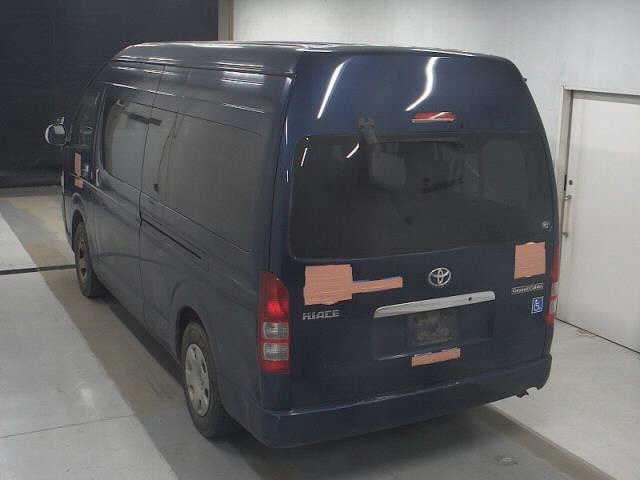 TOYOTA HIACE