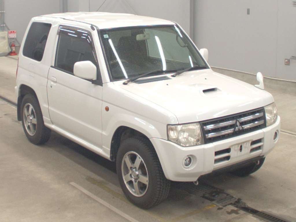 MITSUBISHI PAJERO MINI