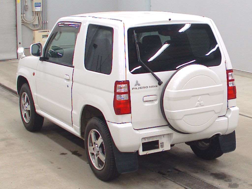 MITSUBISHI PAJERO MINI
