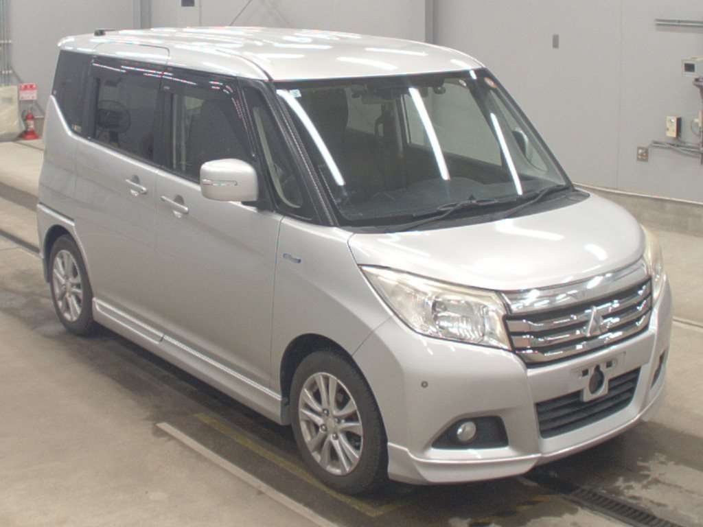 MITSUBISHI DELICA D:2