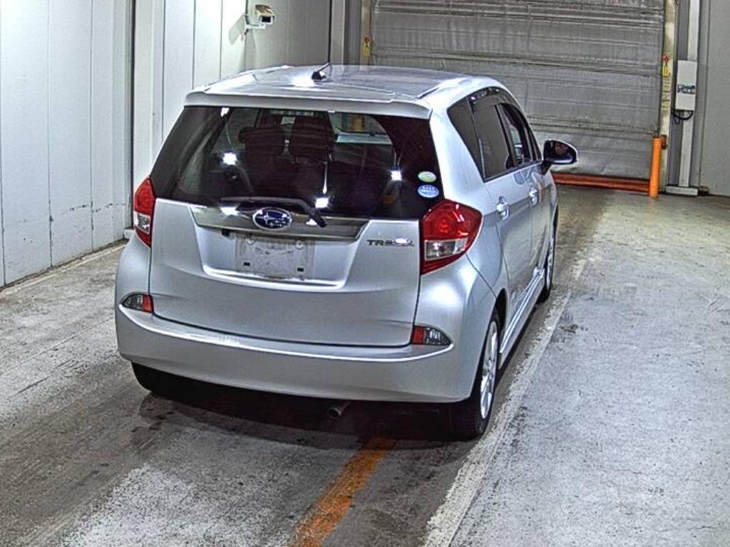 SUBARU TREZIA