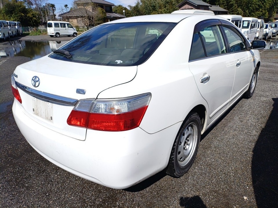 TOYOTA PREMIO