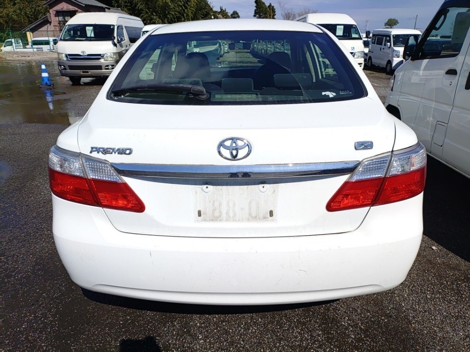 TOYOTA PREMIO