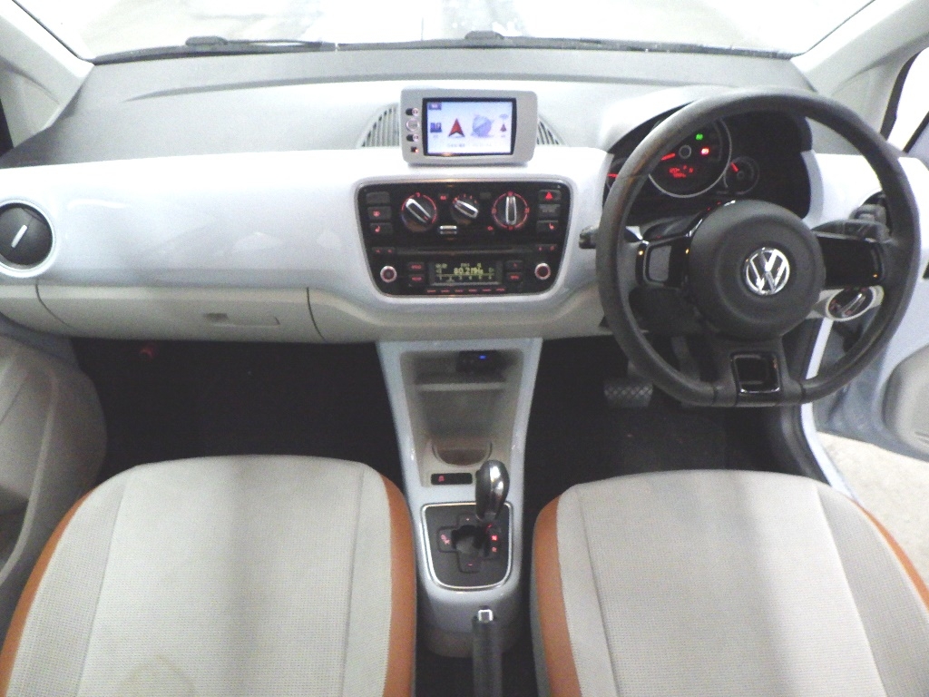 VOLKSWAGEN UP!