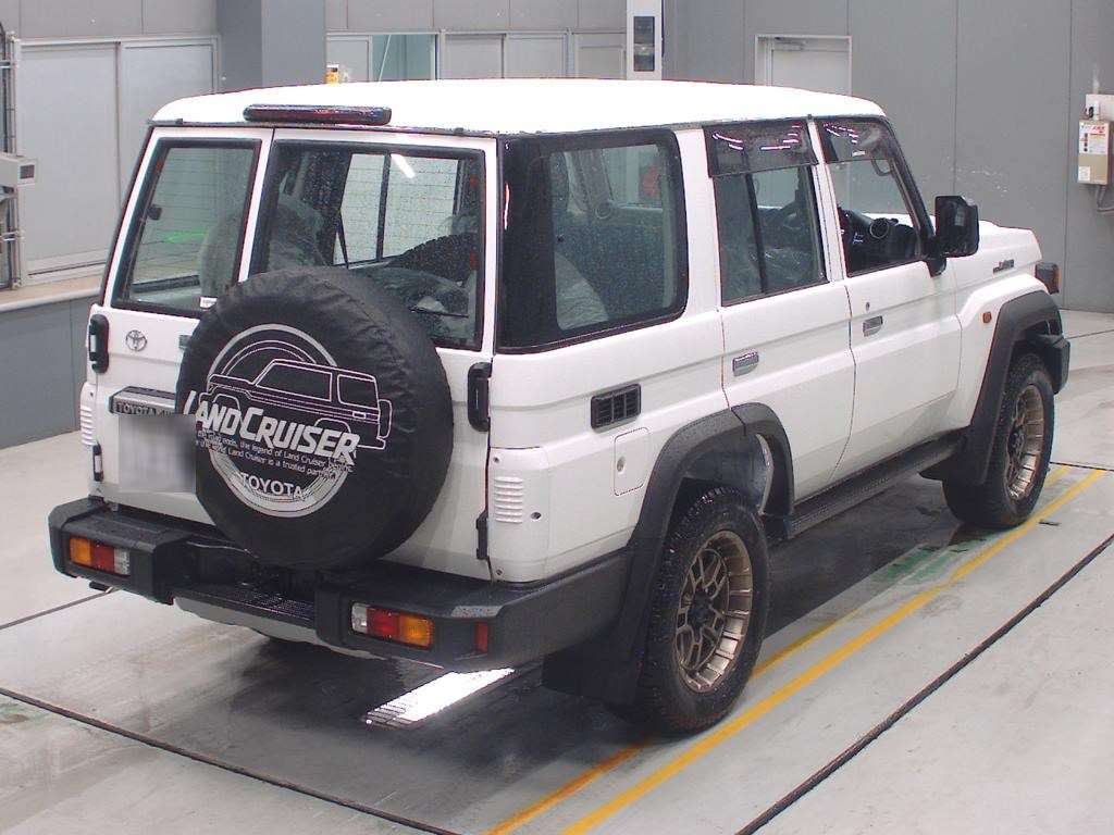 TOYOTA LAND CRUISER