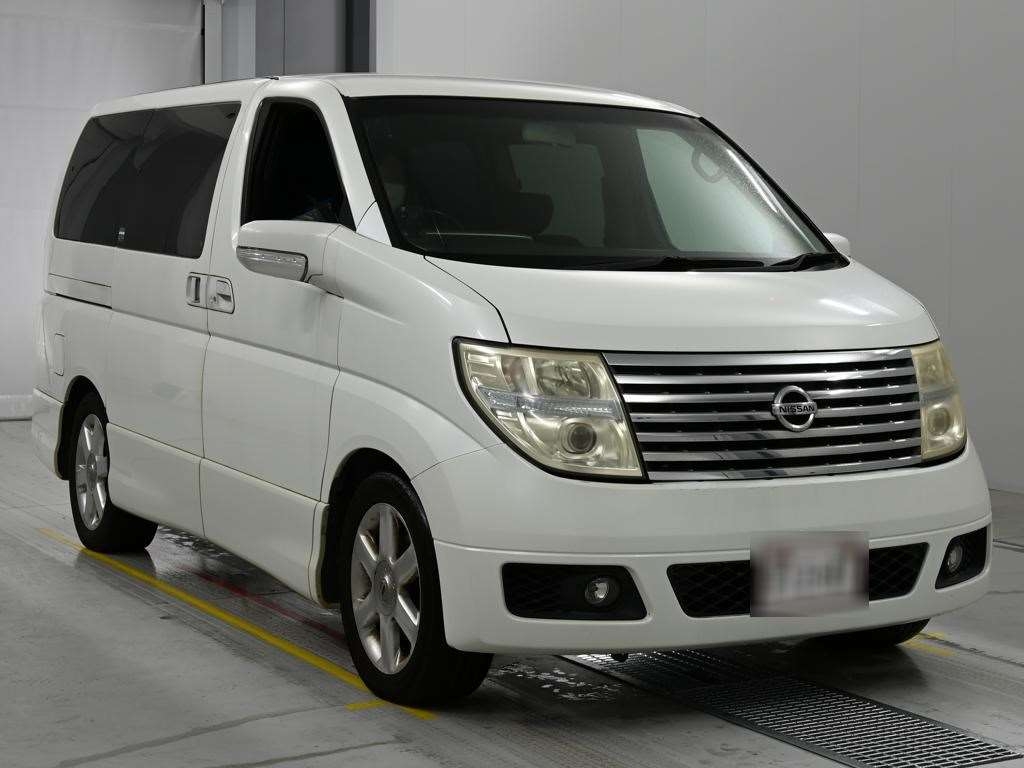 NISSAN ELGRAND