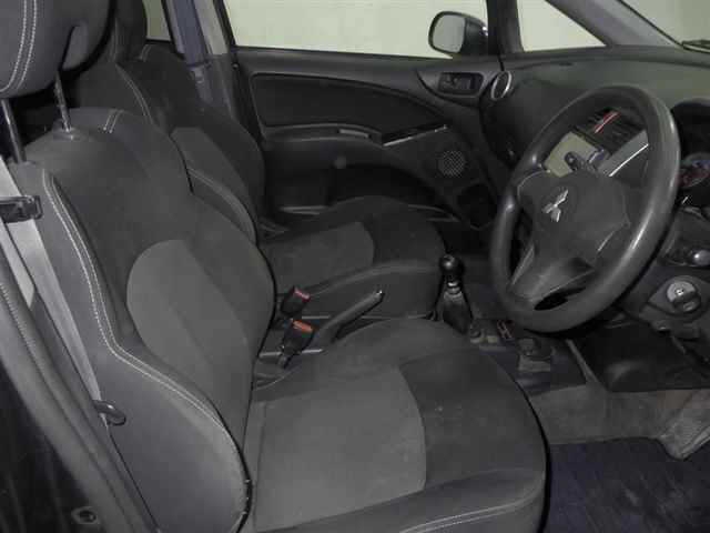 MITSUBISHI COLT