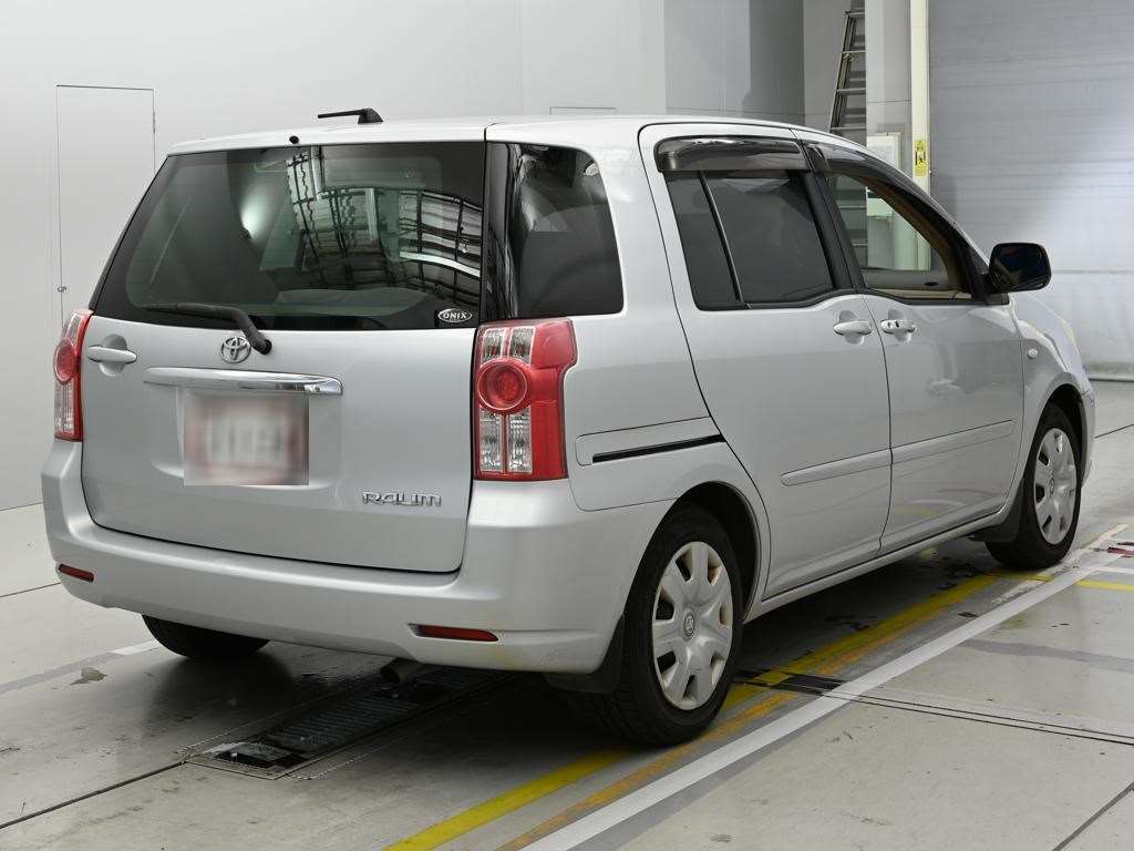 TOYOTA RAUM