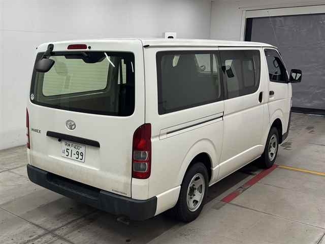 TOYOTA REGIUS ACE