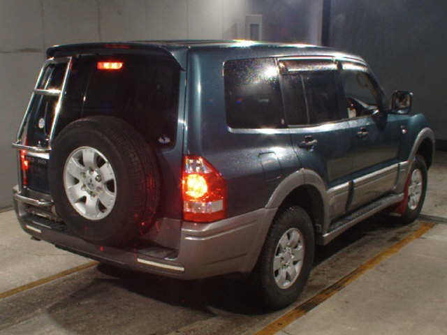 MITSUBISHI PAJERO