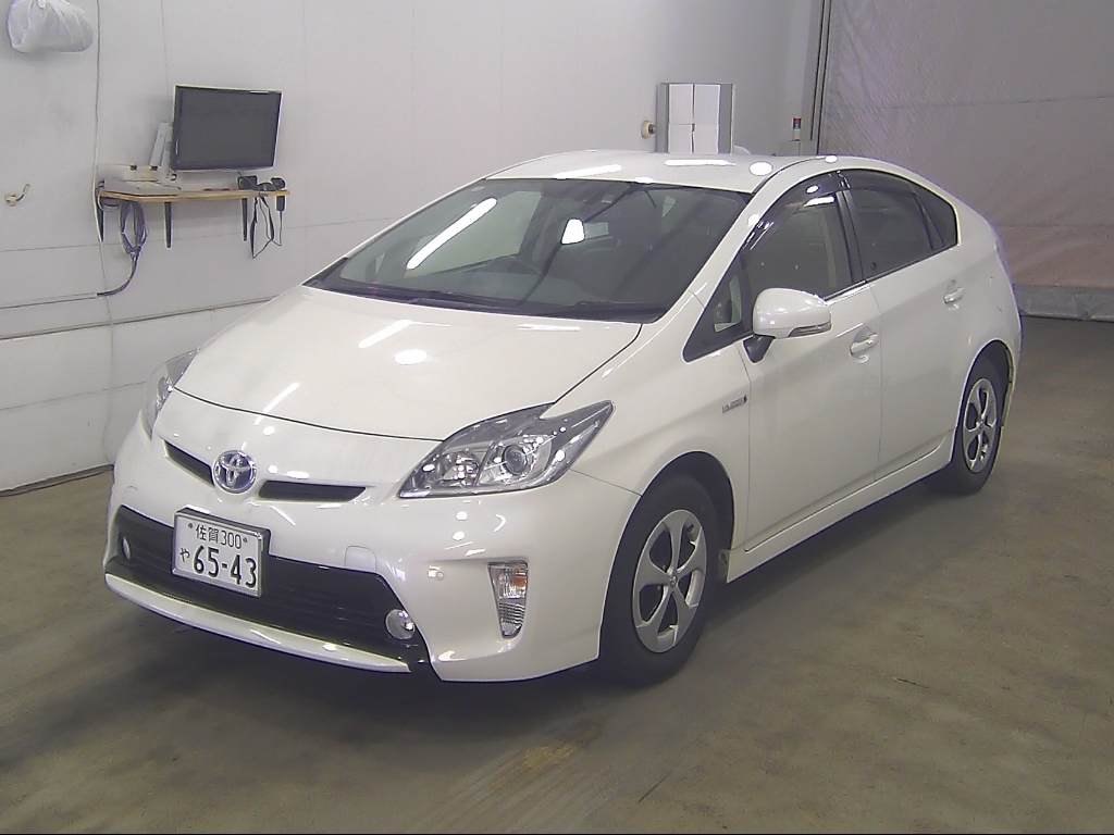 TOYOTA PRIUS