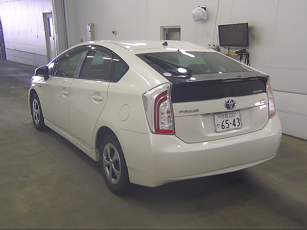 TOYOTA PRIUS