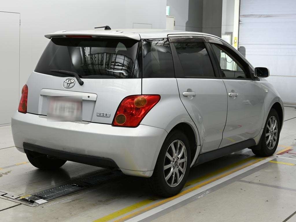 TOYOTA IST