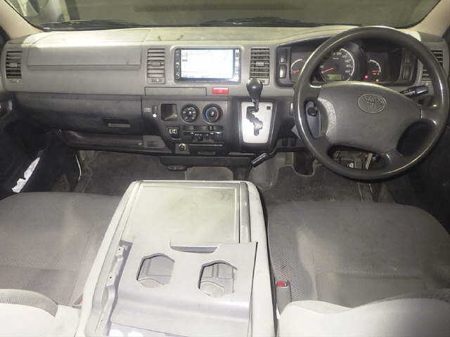 TOYOTA REGIUS ACE