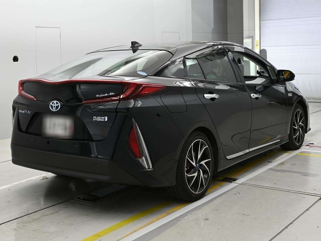 TOYOTA PRIUS PHV