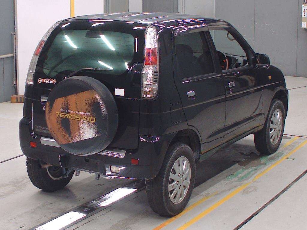 DAIHATSU TERIOS KID