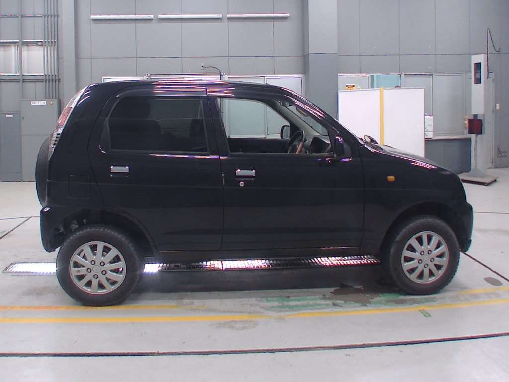 DAIHATSU TERIOS KID