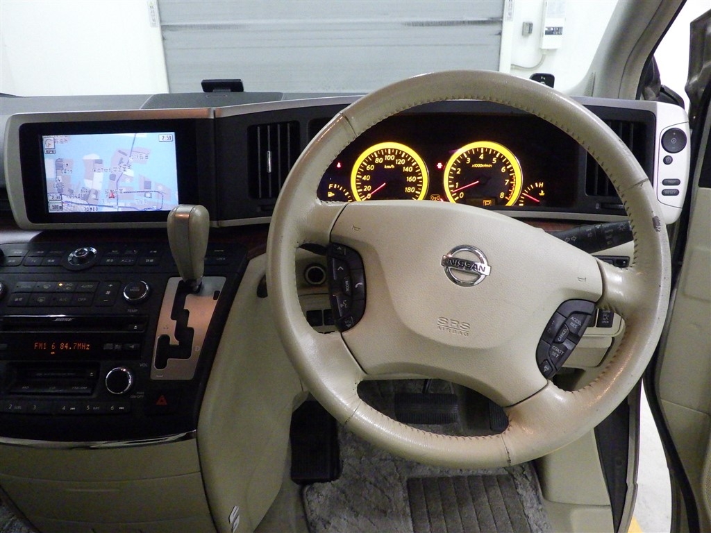 NISSAN ELGRAND