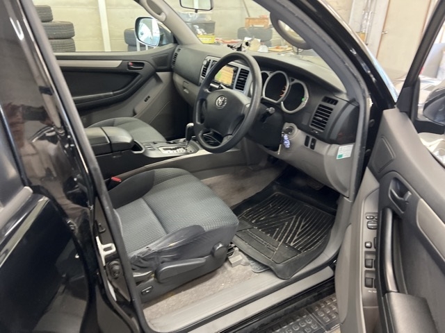 TOYOTA HILUX SURF