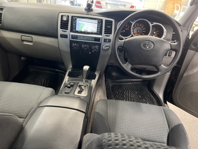 TOYOTA HILUX SURF