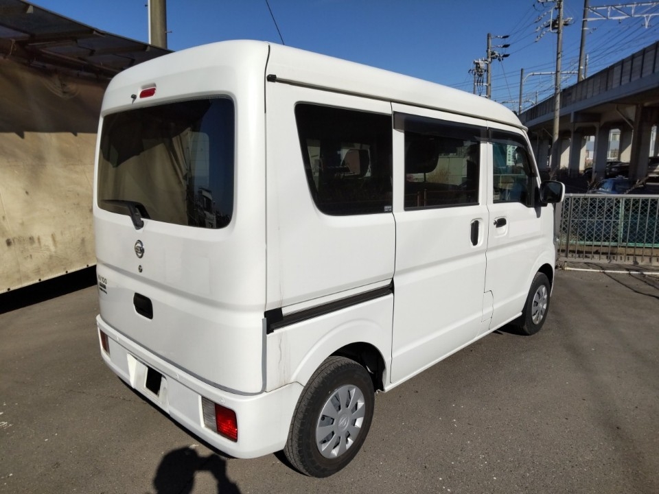 NISSAN NV100 CLIPPER