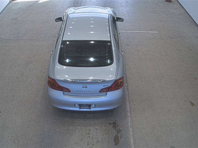 NISSAN SKYLINE