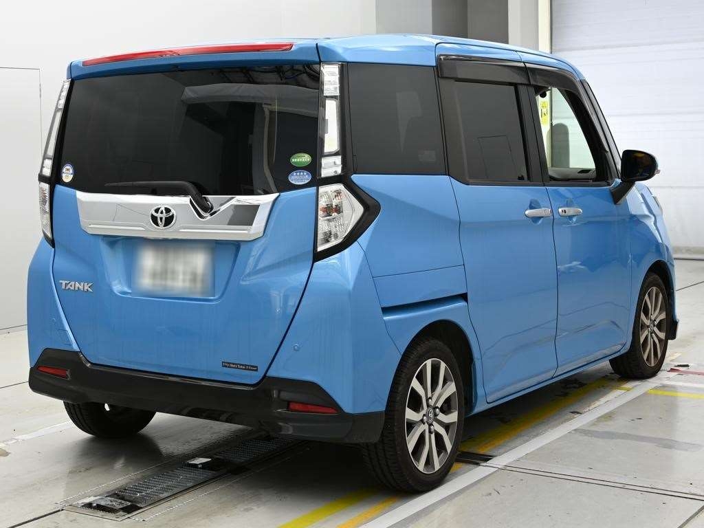 TOYOTA TANK