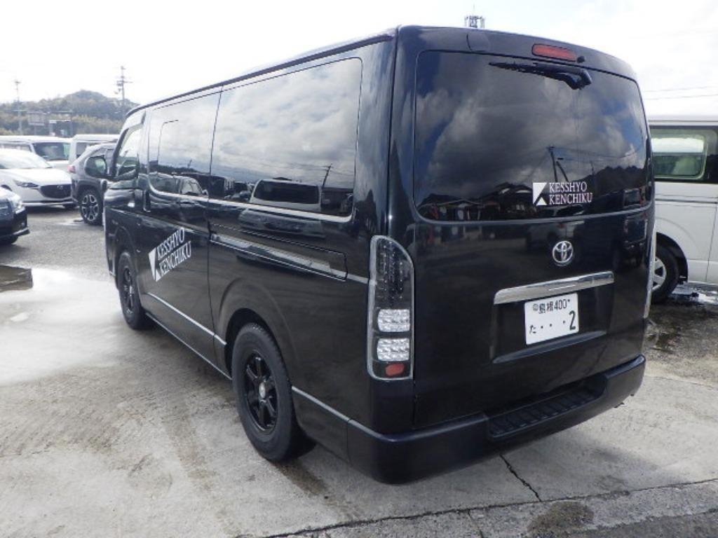 TOYOTA REGIUS ACE