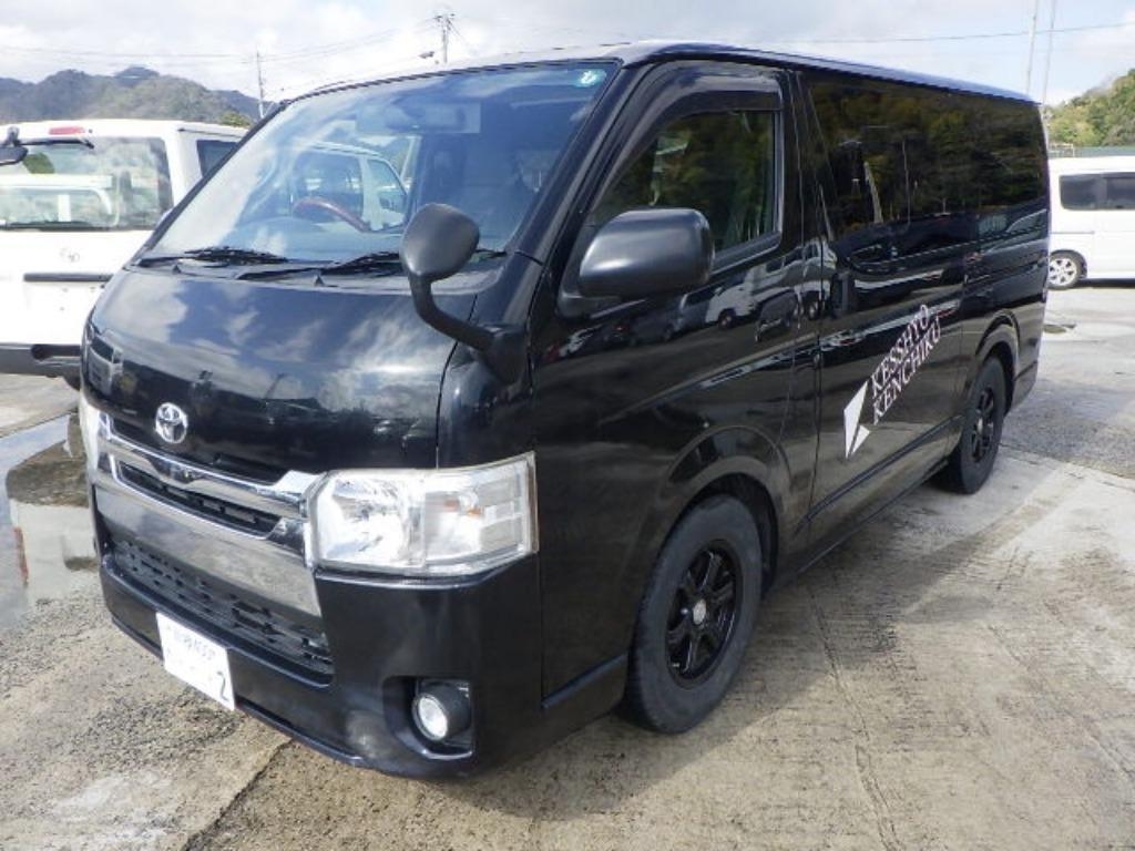 TOYOTA REGIUS ACE