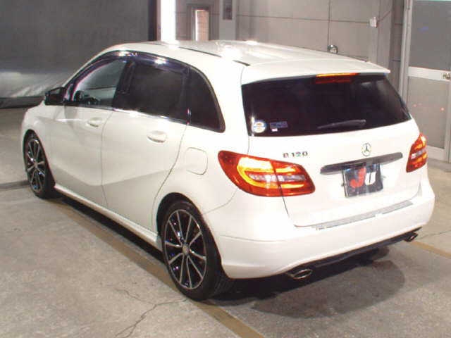 MERCEDES-BENZ B-CLASS