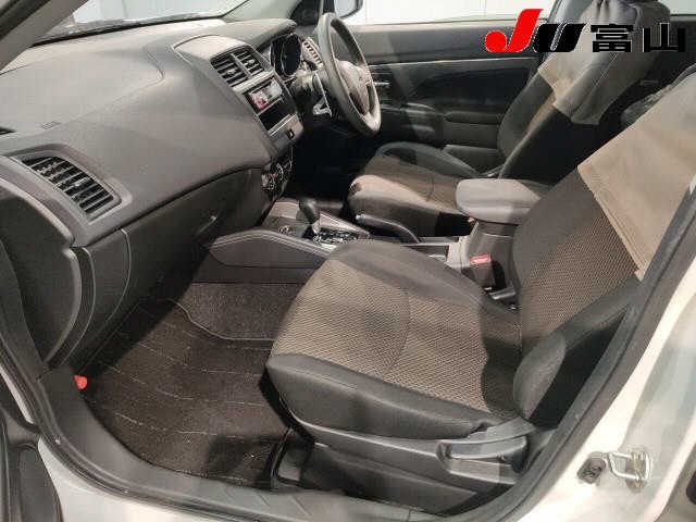 MITSUBISHI RVR