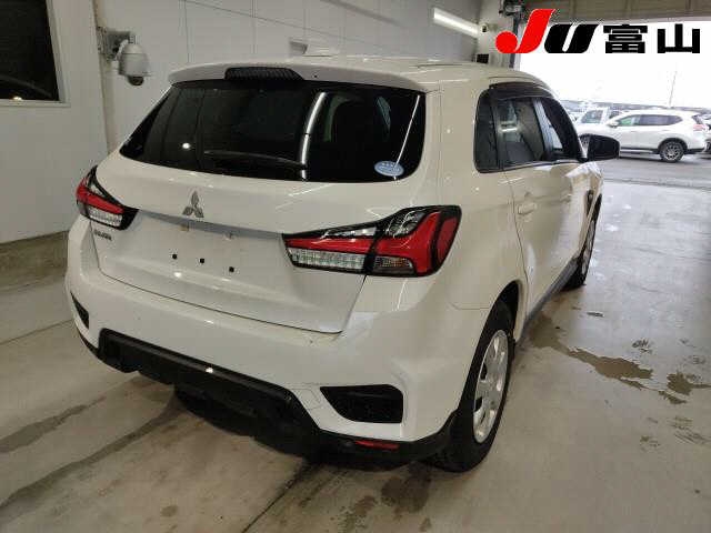 MITSUBISHI RVR