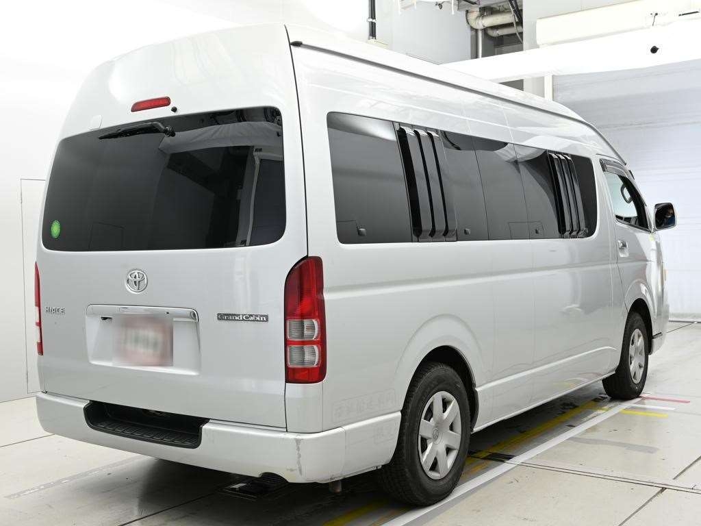 TOYOTA REGIUS ACE