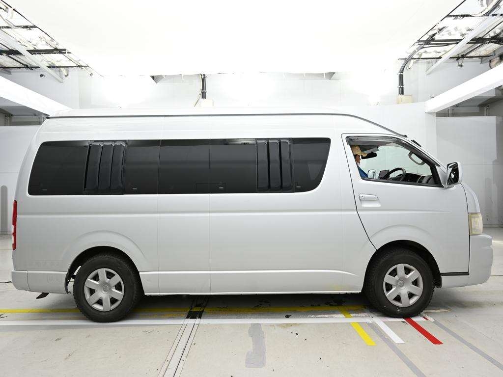 TOYOTA REGIUS ACE