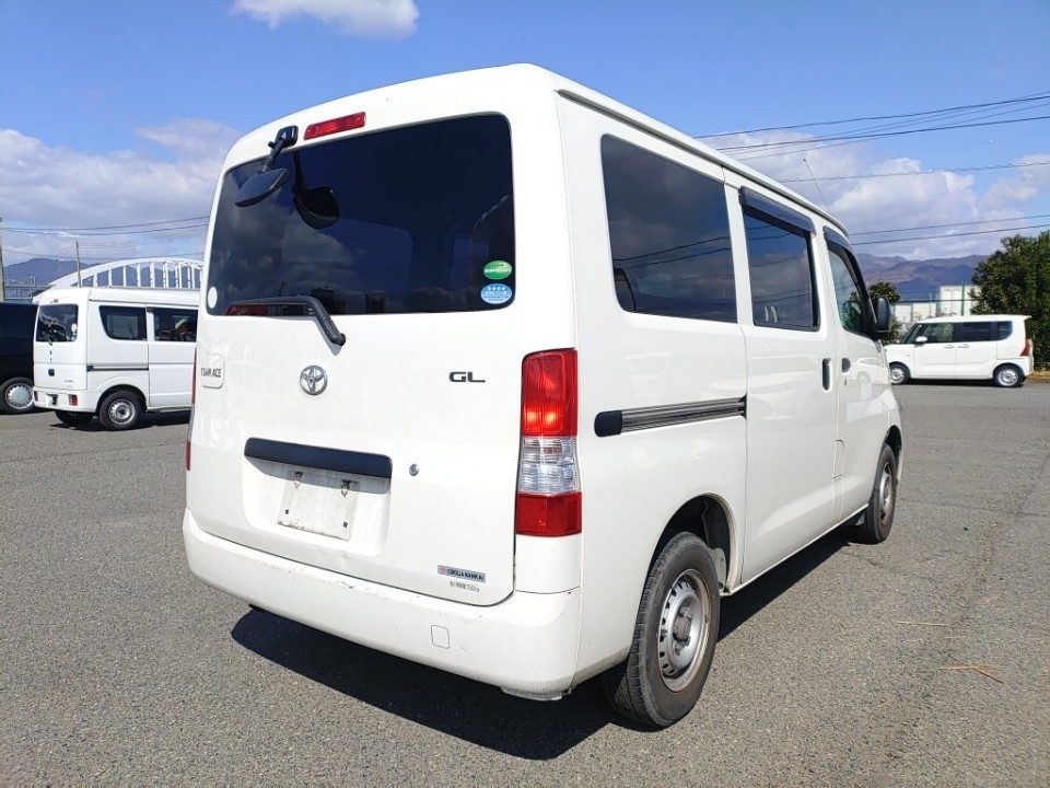 TOYOTA TOWN ACE