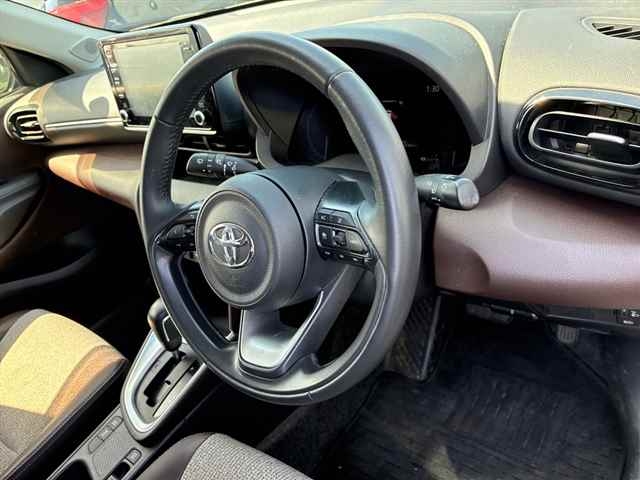 TOYOTA YARIS CROSS