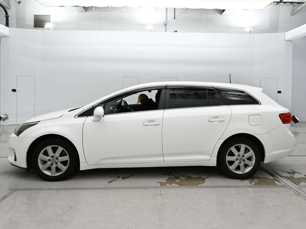 TOYOTA AVENSIS