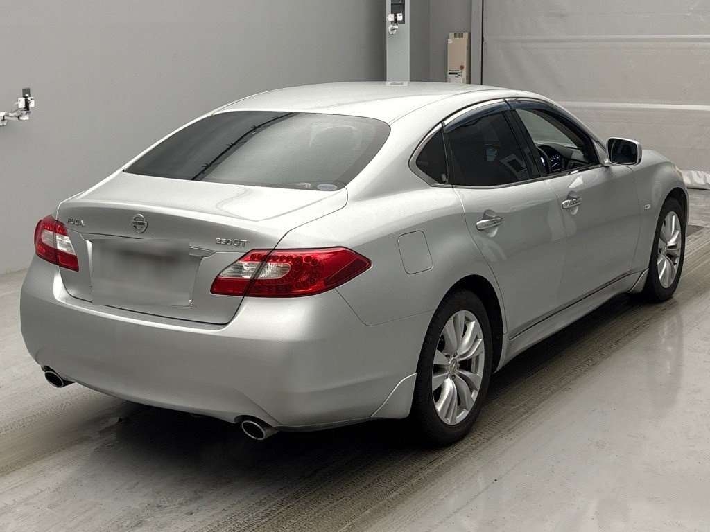 NISSAN FUGA