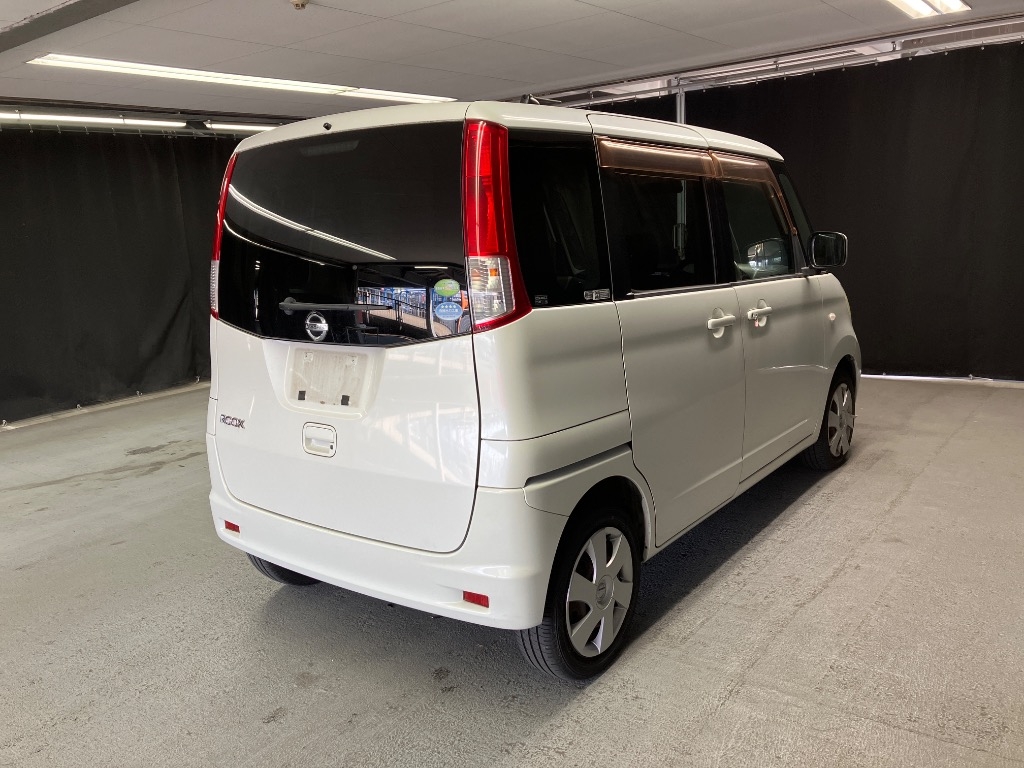 NISSAN ROOX