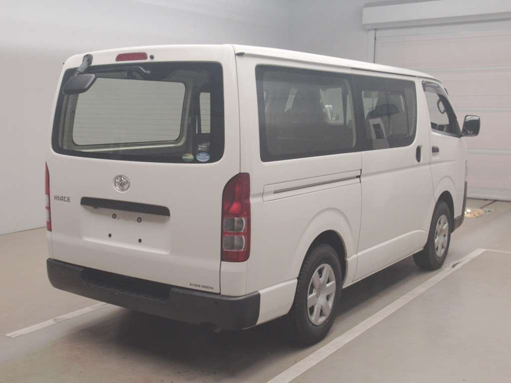 TOYOTA REGIUS ACE