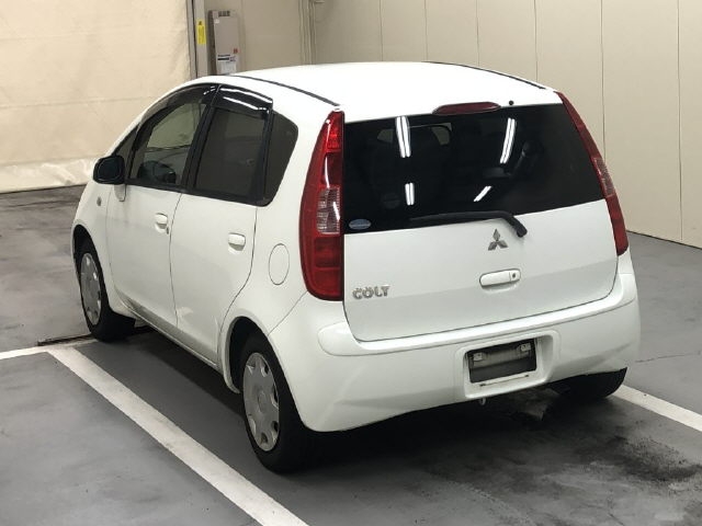 MITSUBISHI COLT