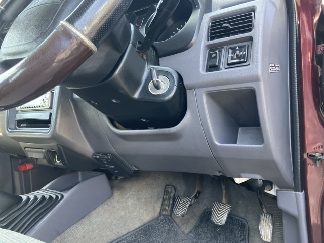 MITSUBISHI PAJERO JUNIOR