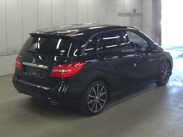 MERCEDES-BENZ B-CLASS