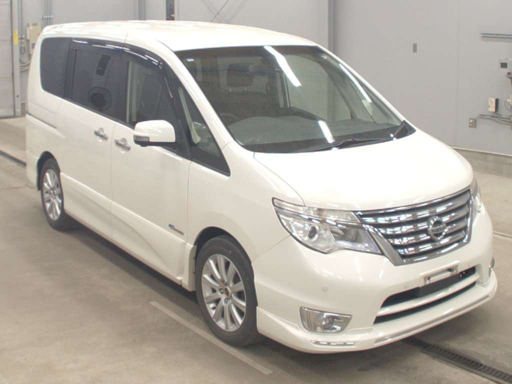 NISSAN SERENA