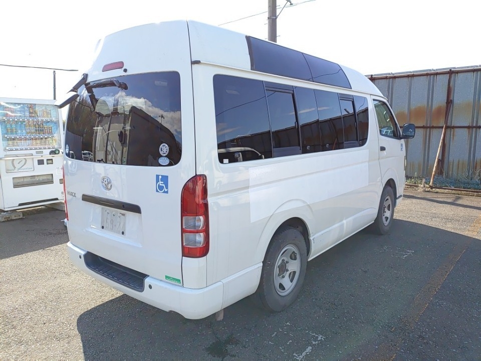 TOYOTA REGIUS ACE