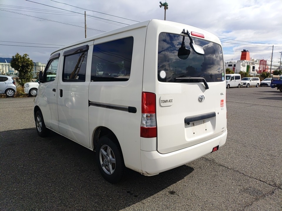 TOYOTA TOWN ACE